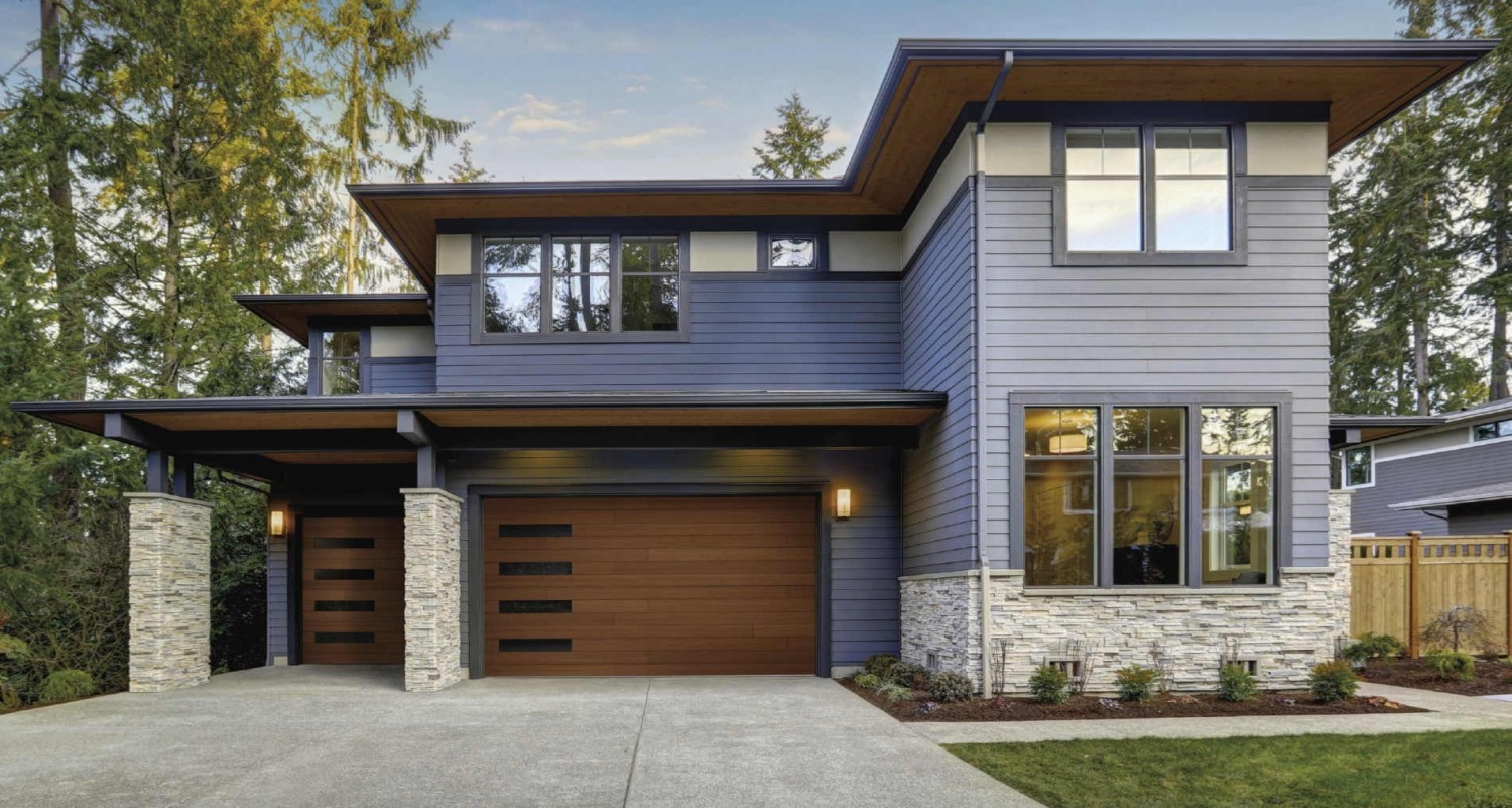 Home with modern garage doors