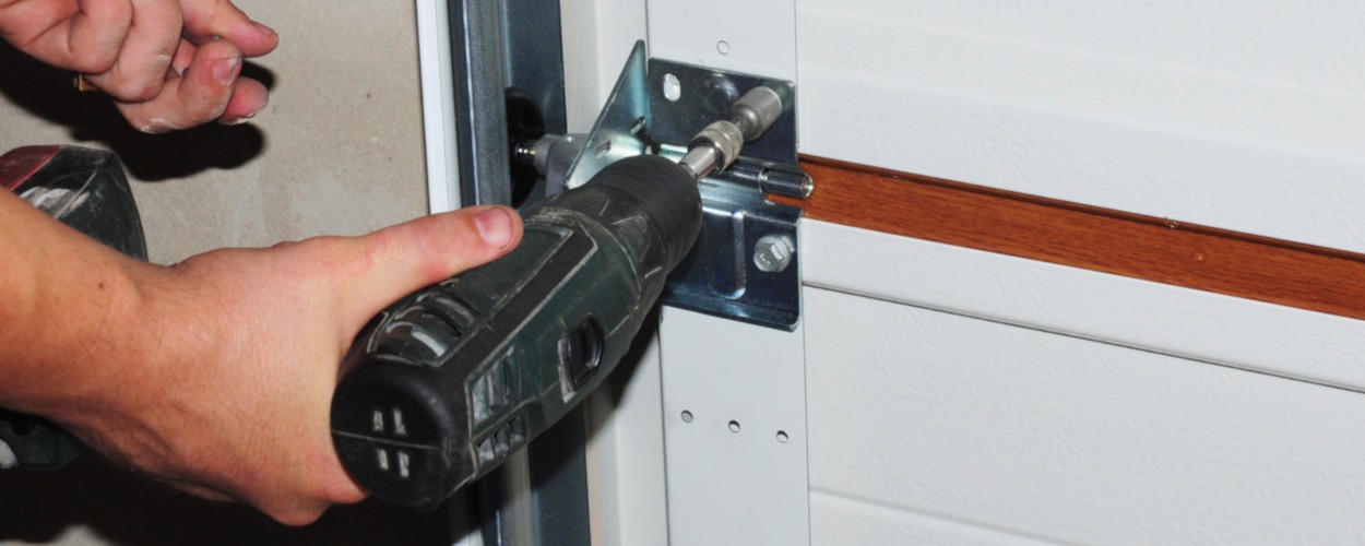 3 Signs that You Need Garage Door Repair