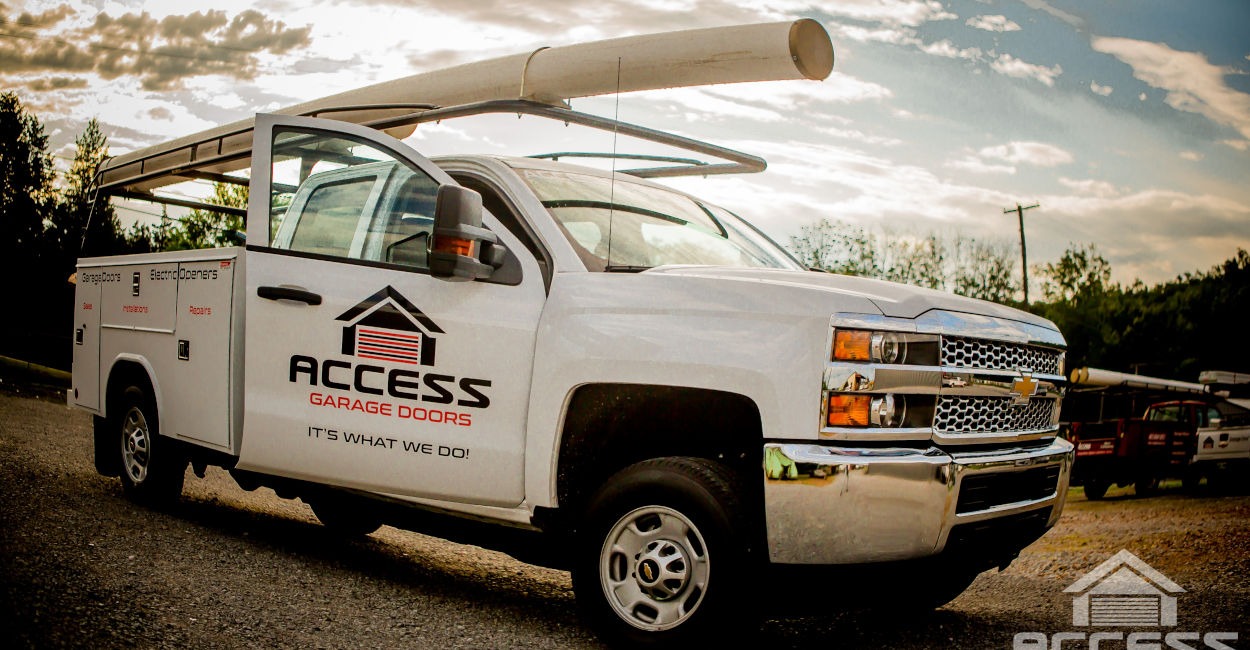 Five Things to Check Before Hiring Garage Door Specialists