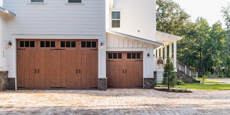 Garage Door Contractor in Tallahassee, Florida