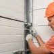 3 Signs You Need Garage Door Repair Services