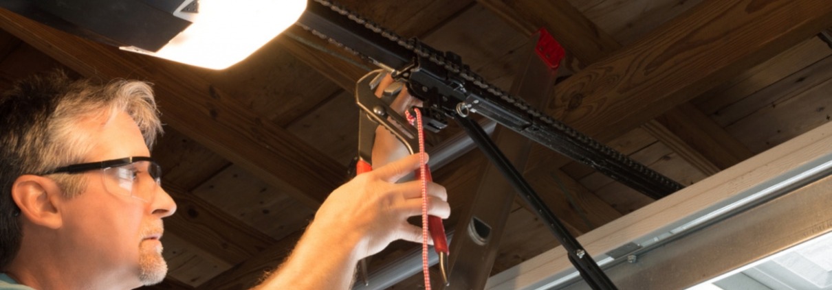 Why You Should Hire Professionals for Your Garage Door Installation Needs