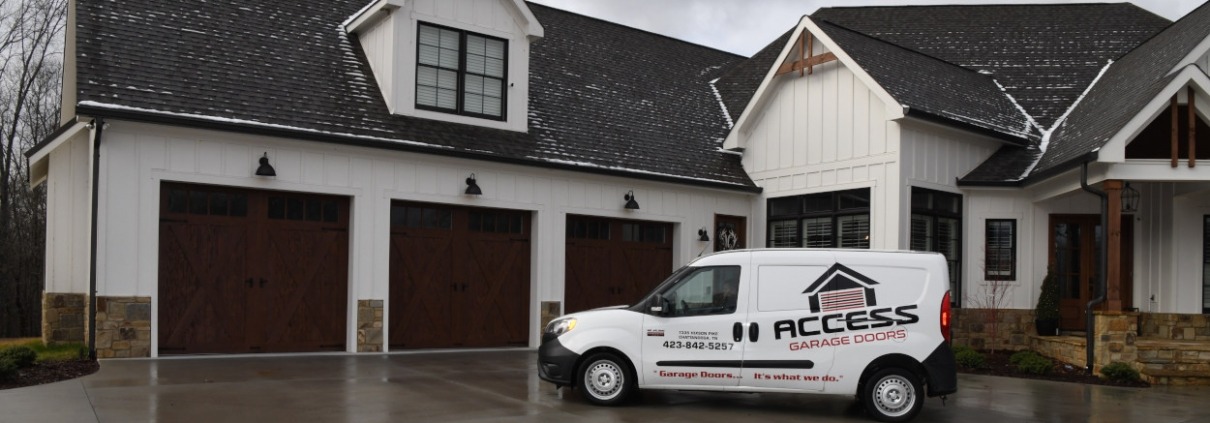 Choosing the Right Brand for Your Garage Door Replacement [infographics]