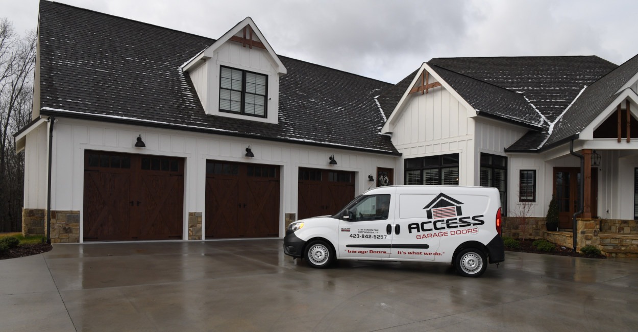 Choosing the Right Brand for Your Garage Door Replacement [infographic