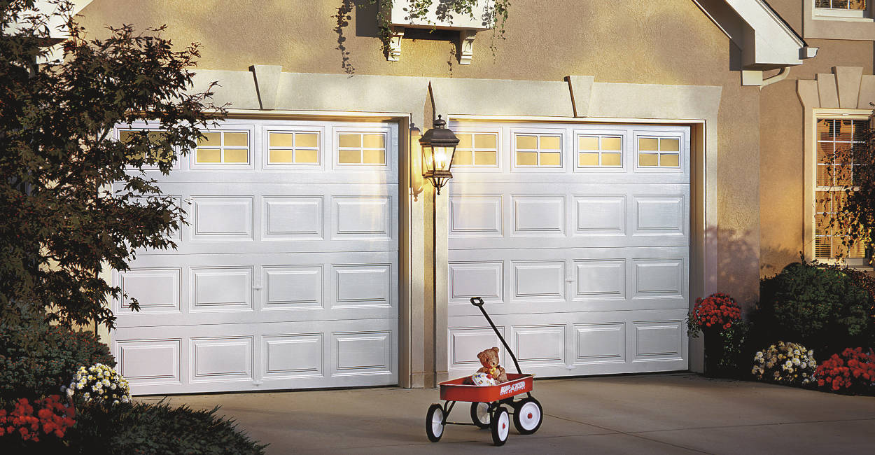 Two Things to Decide Before Choosing a Garage Door Replacement