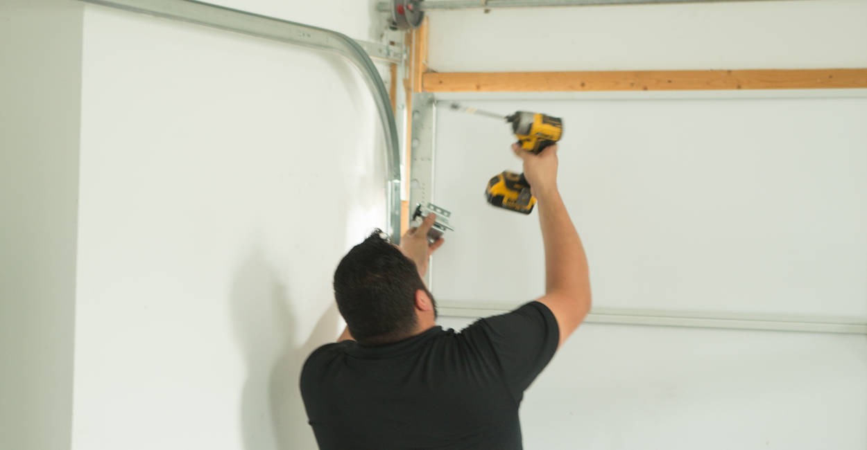 Common Signs You Need Garage Door Repair