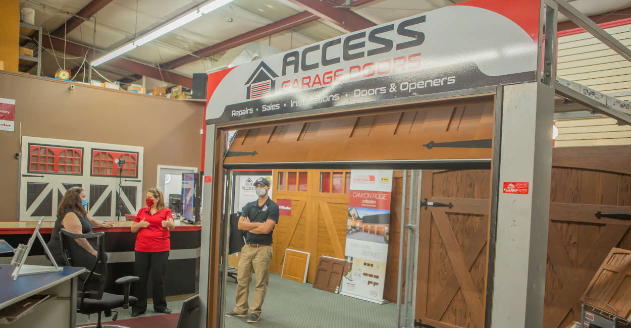 The Advantages of Hiring a Local Garage Door Repair Service